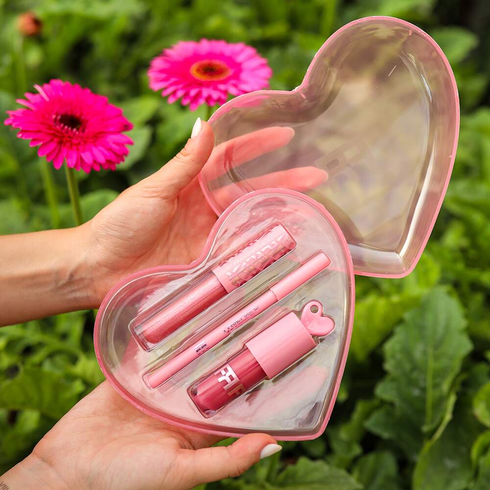 LOVE KIT GLOSS LABIAL E LÁPIS LABIAL BY FRANCINY EHLKE